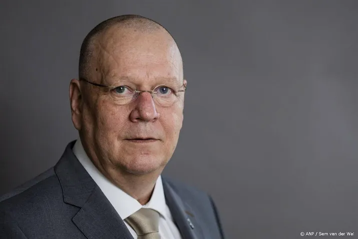 bbb gedeputeerde in flevoland onder druk na weifelend optreden