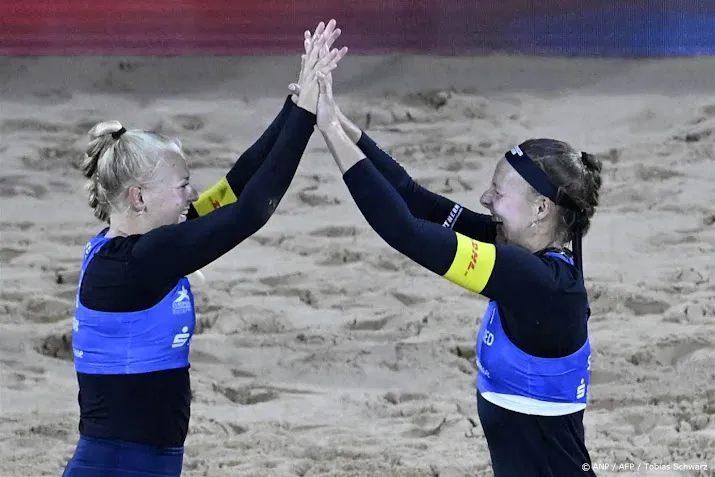 beachkoppels stam schoon en van de velde immers naar halve finale