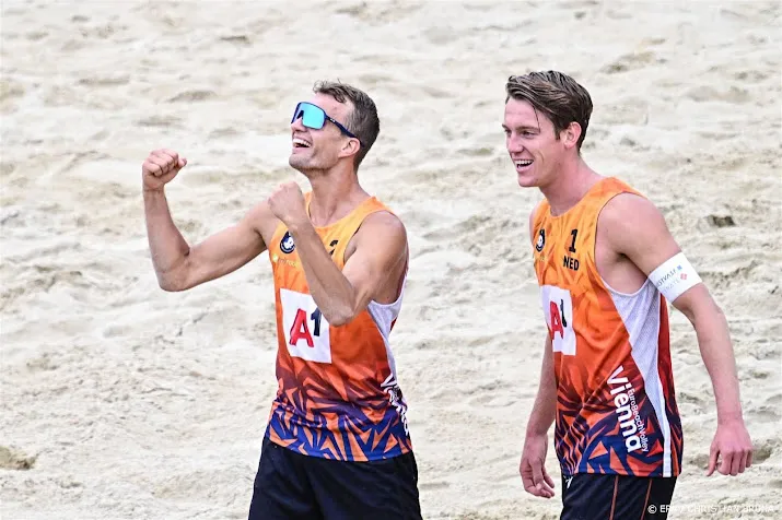 beachvolleyballers luini en de groot naar finale van ek