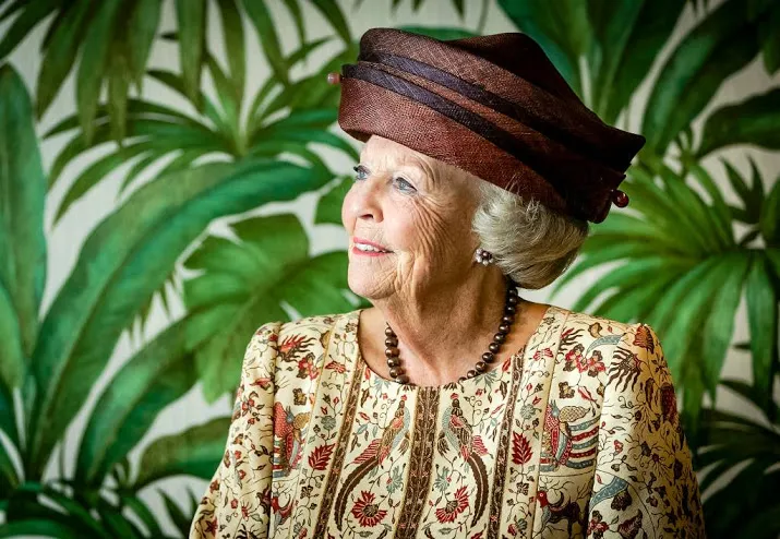 beatrix viert verjaardag in paleis op de dam