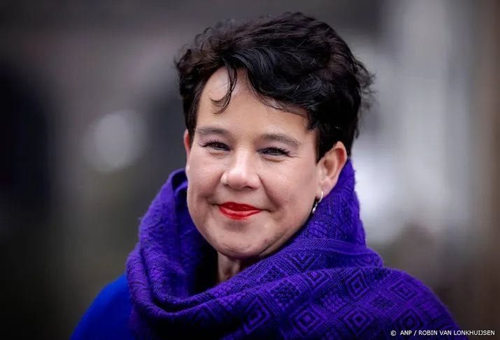 beediging sharon dijksma met beperkt aantal mensen