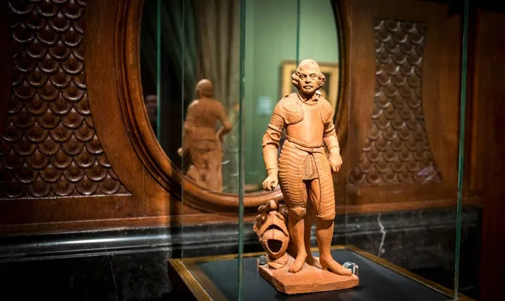beeld mauritshuis niet weg maar vervangen