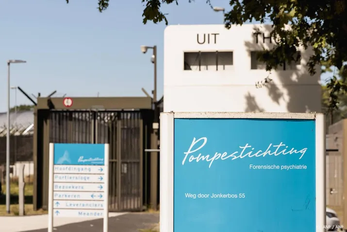 begeleider pompekliniek handelde correct bij ontsnapping tbser