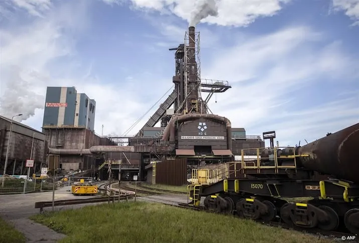 beide hoogovens tata steel bij ijmuiden produceren weer ijzer