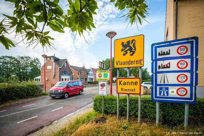 belgie waarschuwt voor reizen naar nederland