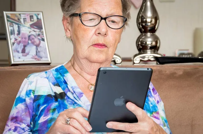 bellen en tv kijken vaker online
