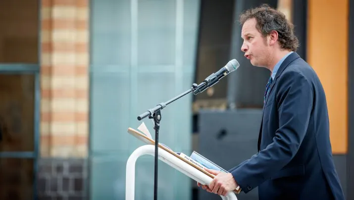 benno tempel stelt inzending biennale samen