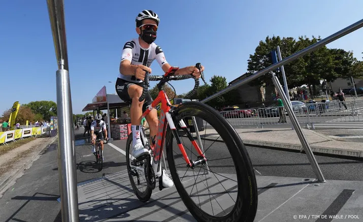 benoot niet van start in gent wevelgem na contact met bakelants