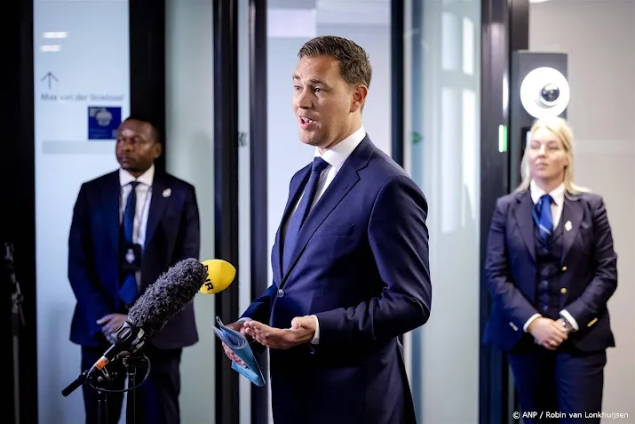 beoogd minister heinen noemt financiele tegenvallers zorgelijk