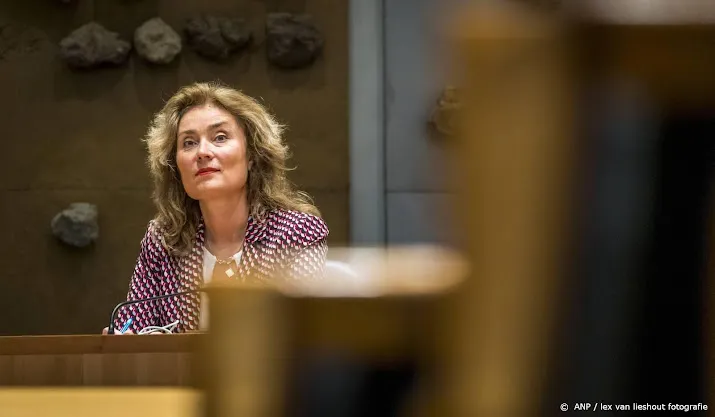 bergkamp eer dat zelenski het parlement toespreekt
