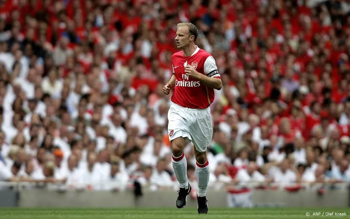 bergkamp en van persie maken kans op plek in engelse hall of fame