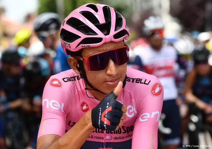 bernal houdt roze in laatste bergrit giro etappezege caruso