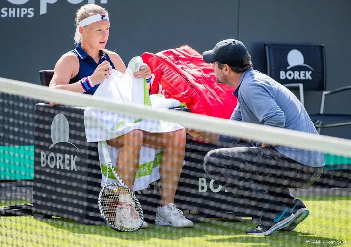 bertens en rus gaan vrijdag verder