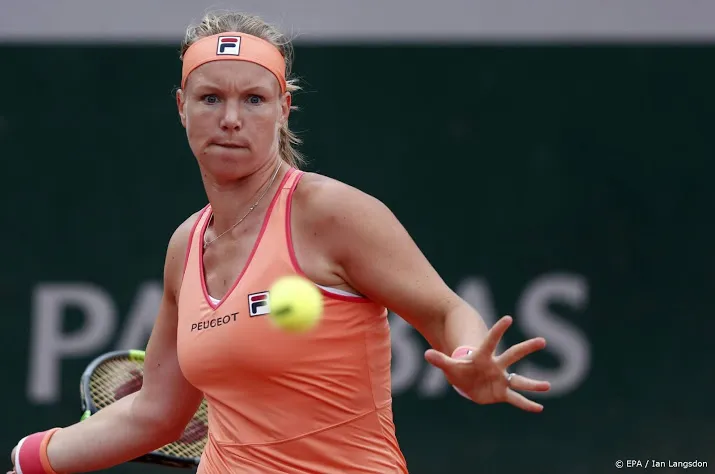bertens in rolstoel van de baan