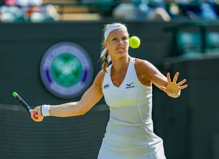 bertens met winst op kvitova naar kwartfinale