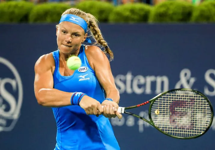 bertens wint ook van kontaveit in cincinnati