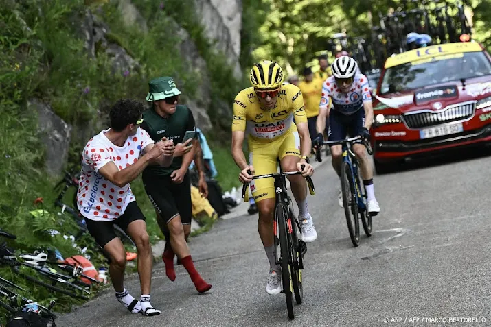 berusting in visma kamp bij overheersing pogacar in tour