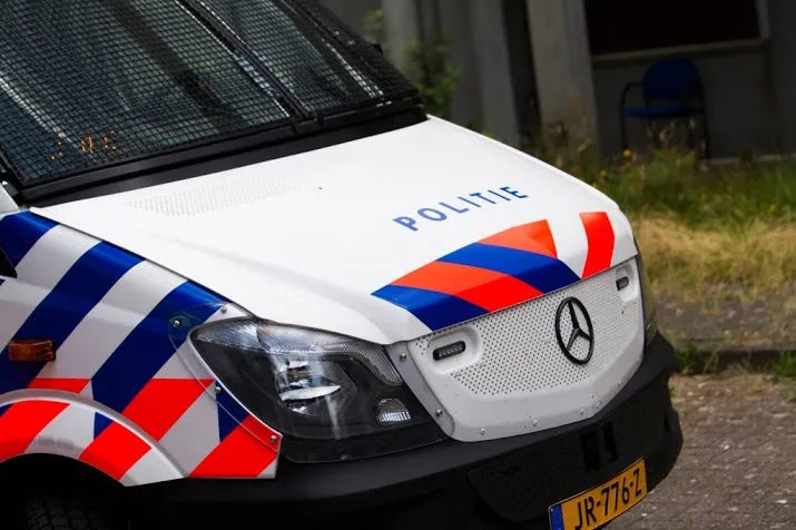 beschonken litouwer vlucht met politieauto