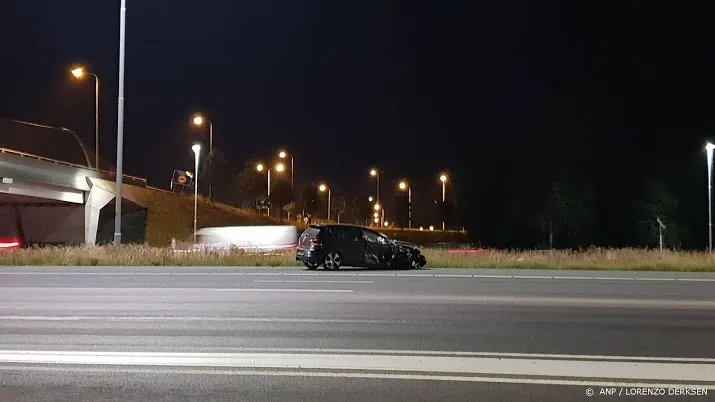 bestuurder vast na dollemansrit en ongeluk a2