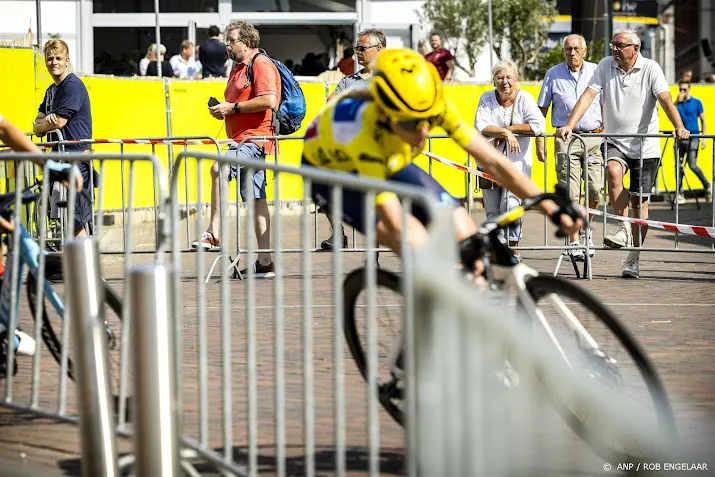betrokken gemeenten start tour de france femmes moet inspireren
