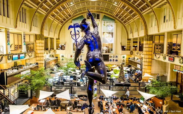 beurs amsterdam sluit licht hoger