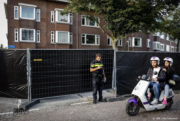 bewoners rotterdams plein terug naar huis na fataal schietincident