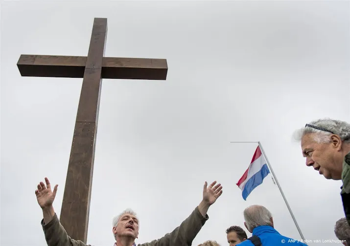 biddinghuizen loopt vol met christenen voor pinksterviering