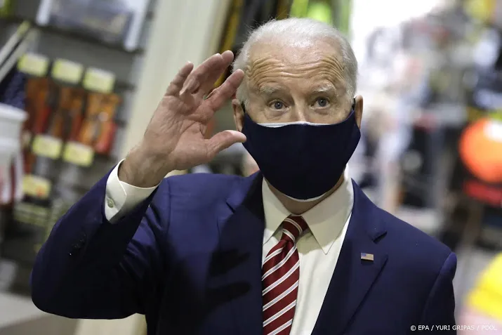 biden loodst steunpakket van 1900 miljard dollar door congres