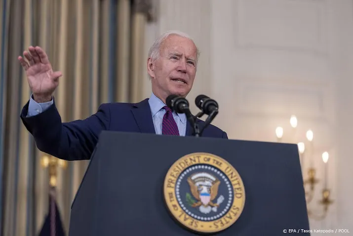 biden verlaagt kosten 10 jarig sociaal plan tot 2 biljoen dollar