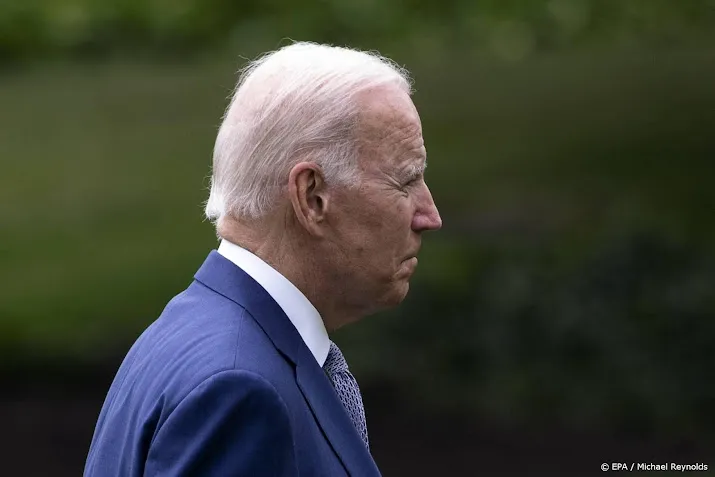 biden wil uitleg van raffinaderijen over hoge prijzen aan de pomp