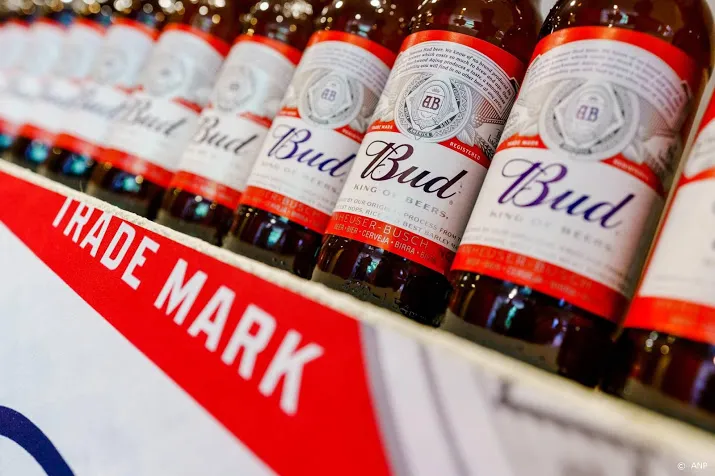biergigant ab inbev slijt minder bier