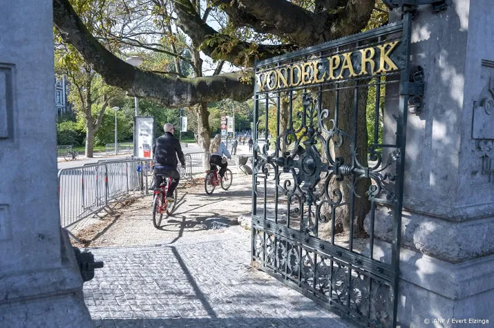 bij mooi weer in weekend extra druktemaatregelen vondelpark