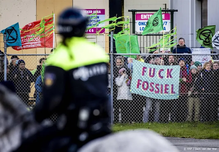 bij protest eindhoven airport opgepakte klimaatactivisten vrij