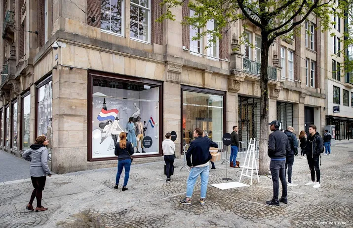 bijenkorf amsterdam dicht vanwege coronabesmettingen