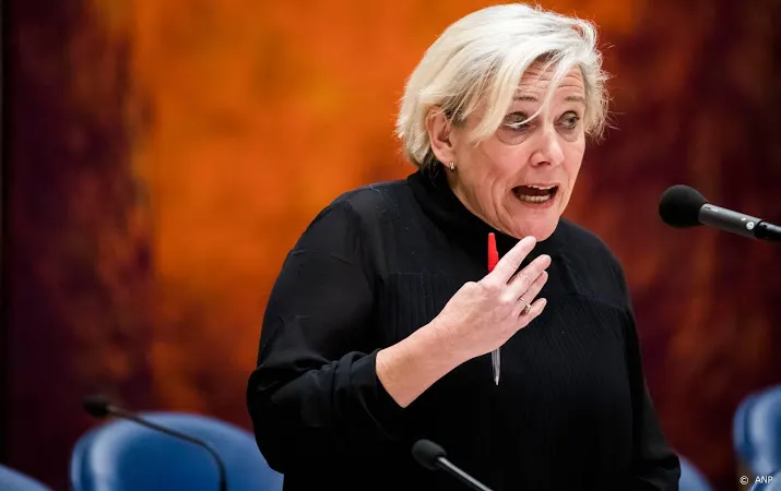 bijleveld toestel bij teheran waarschijnlijk neergeschoten