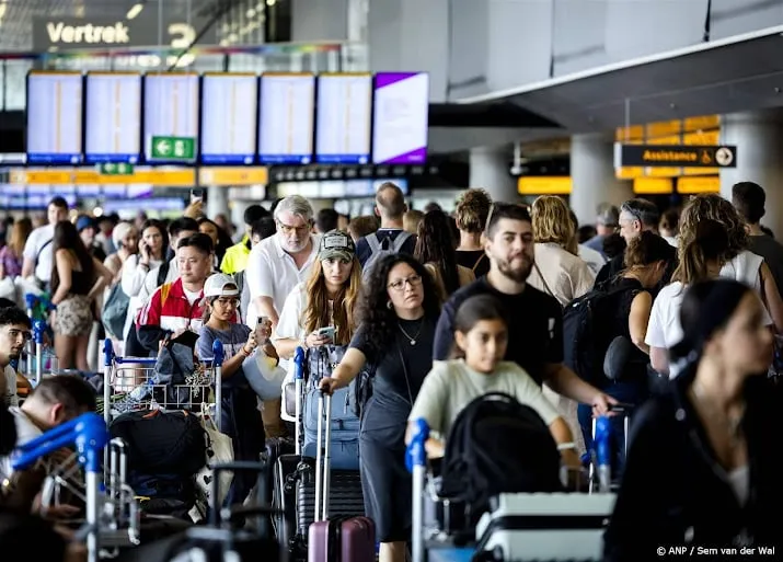 bijna 6 miljoen reizigers schiphol in juni meer dan vorig jaar