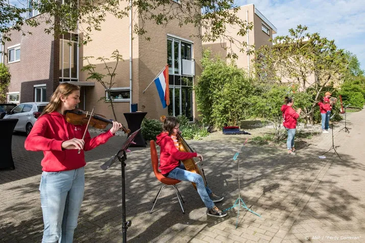 bijzonder op afstand van elkaar toch een eenheid