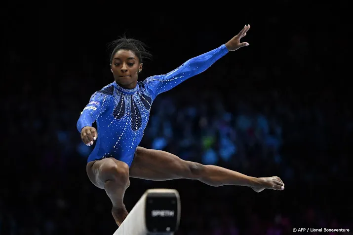 biles wint wereldtitel meerkamp thorsdottir en visser 6e en 12e