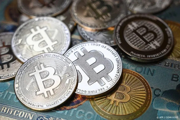 binance roept klanten op cryptos voor 17 augustus weg te halen