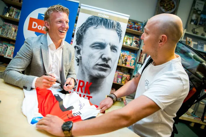 biografie dirk kuijt bovenaan boeken top 10