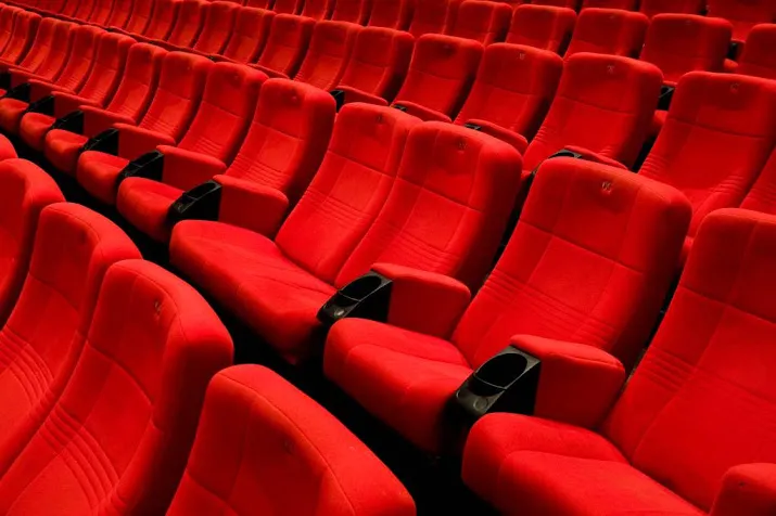 bios vertoont verboden stalinfilm toch