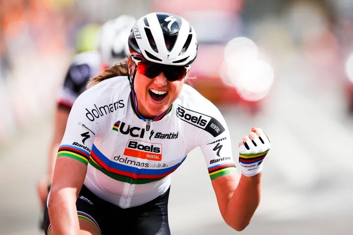 blaak prolongeert nederlandse titel