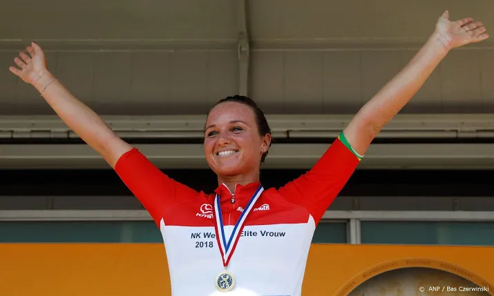 blaak soleert naar zege in omloop