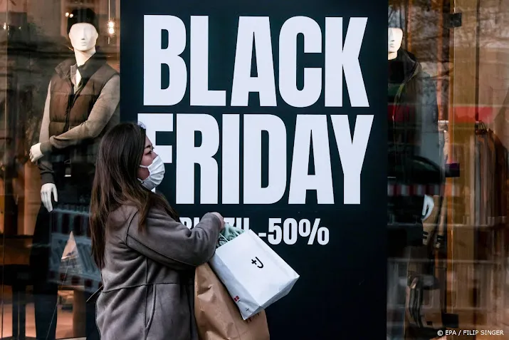 black friday in europa hoge korting onzeker of consument koopt