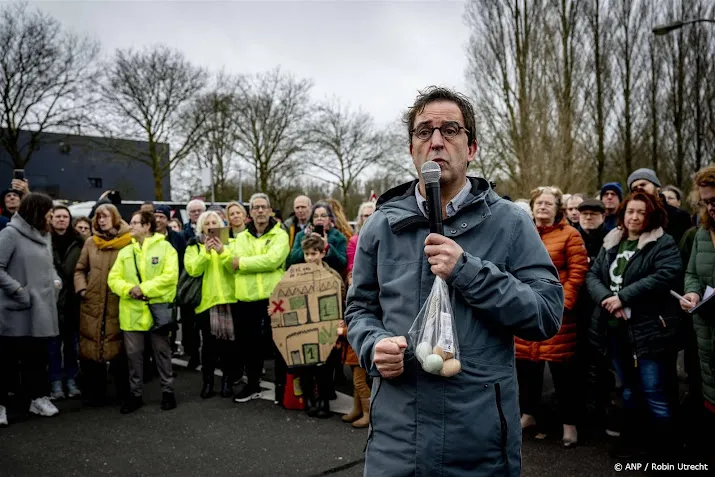 blijf volhouden zegt gommers tegen actievoerders bij chemours