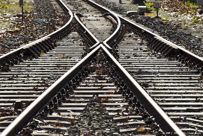 blikseminslagen zorgen voor problemen op het spoor