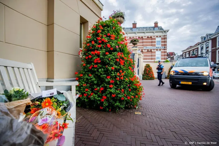 bloemen bij paleistuin voor prinses christina