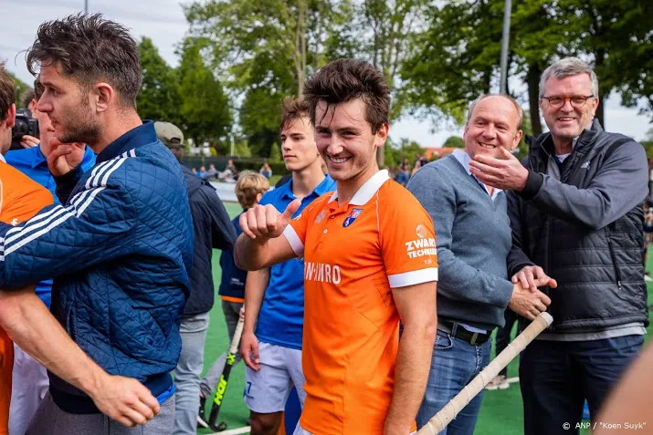 bloemendaal behoudt beste hockeyer ter wereld
