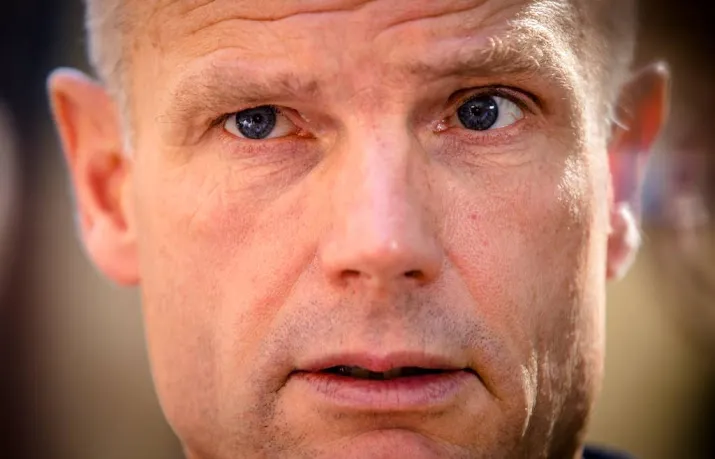 blok praat bz ambtenaren bij over uitglijder