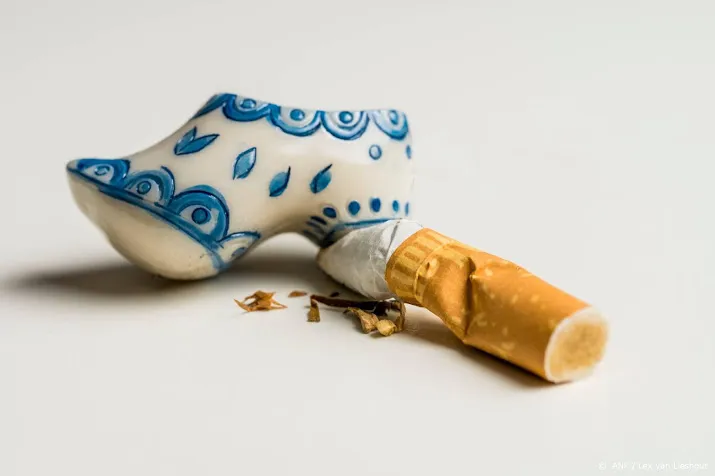 blokhuis tabak niet later uit zicht